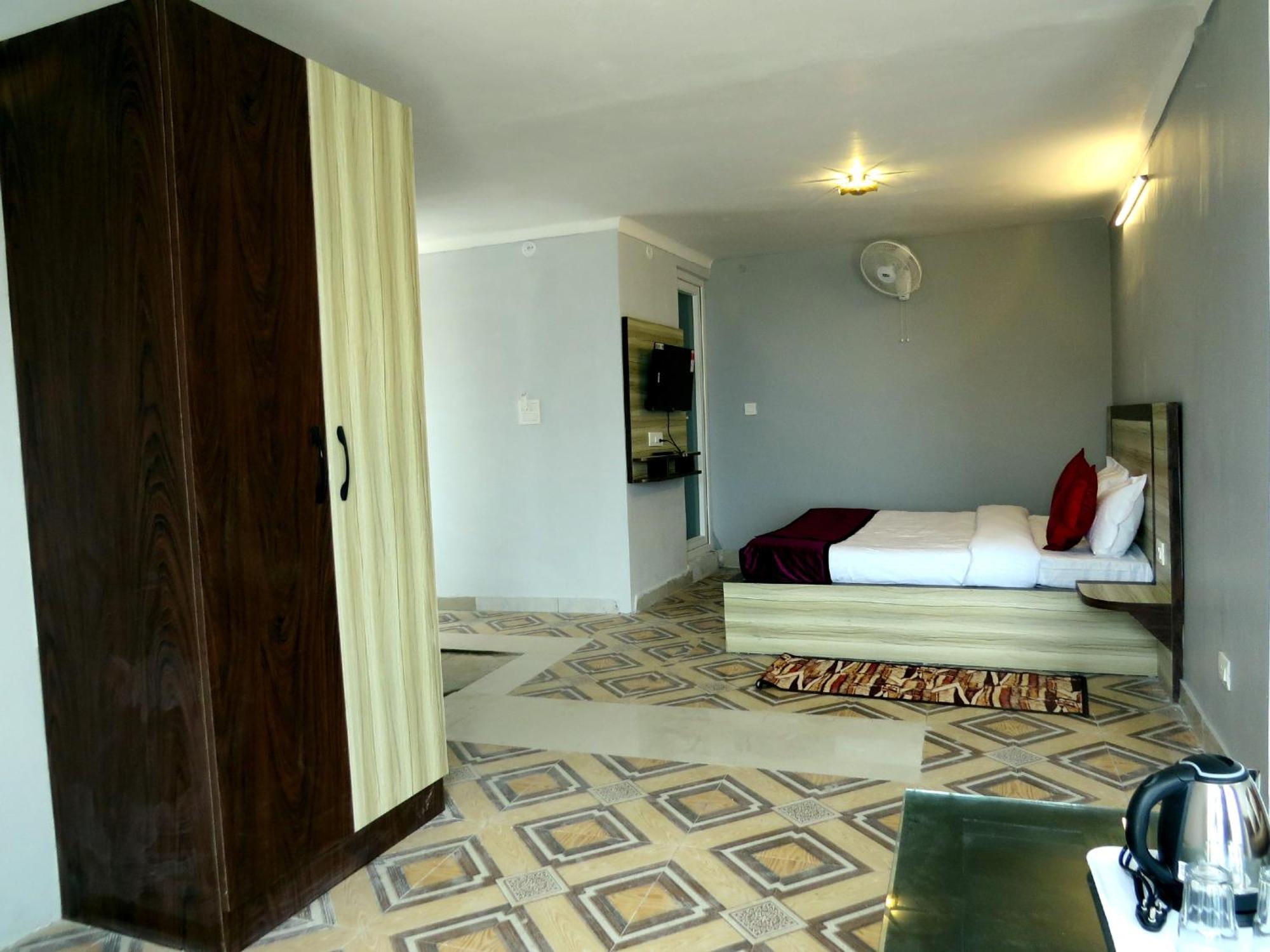 Hotel Haya Palace Nainital Exterior photo